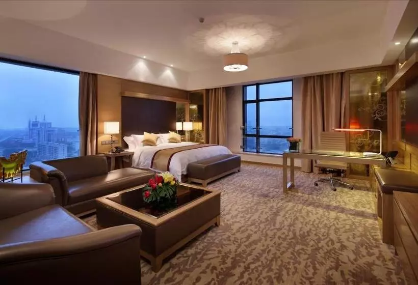 هتل Sovereign Zhanjiang