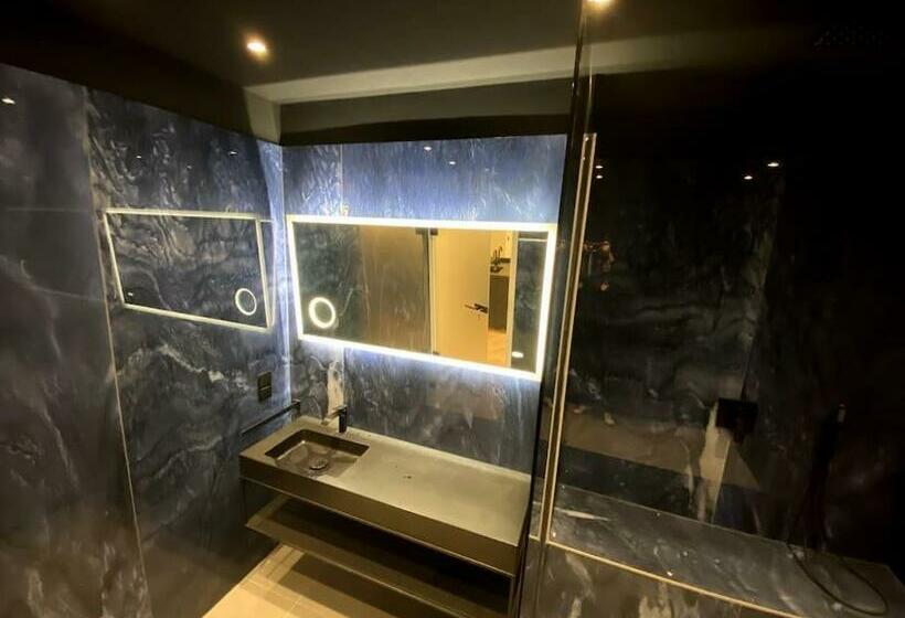 Design Apartment In The Centre Of Vienna