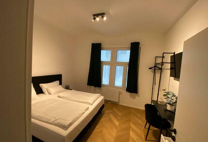 Design Apartment In The Centre Of Vienna