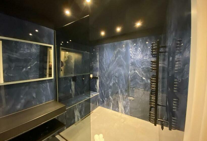 Design Apartment In The Centre Of Vienna