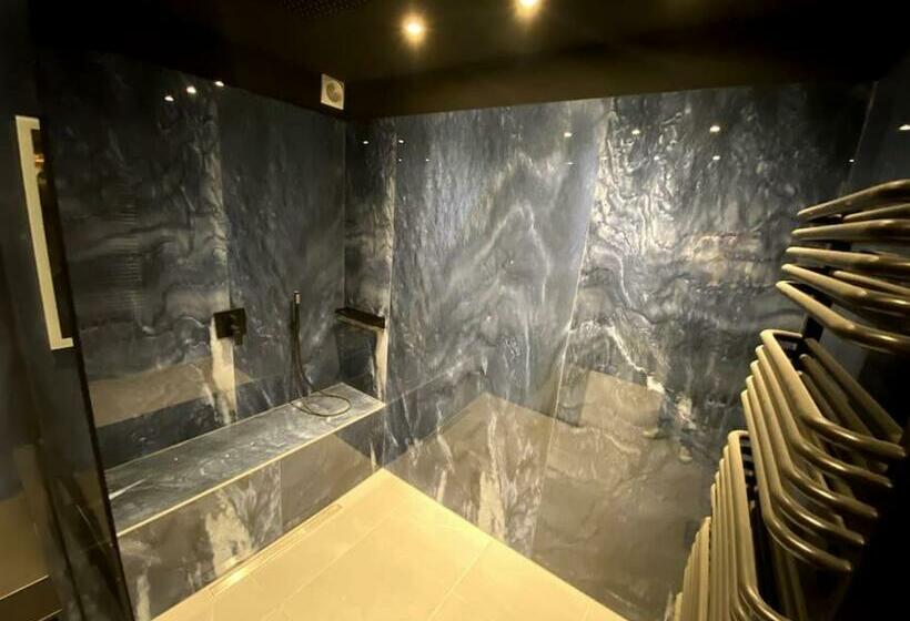 Design Apartment In The Centre Of Vienna