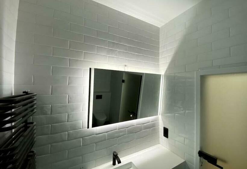 Design Apartment In The Centre Of Vienna