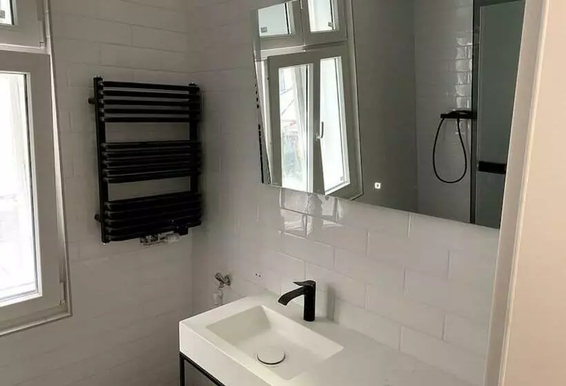 Design Apartment In The Centre Of Vienna