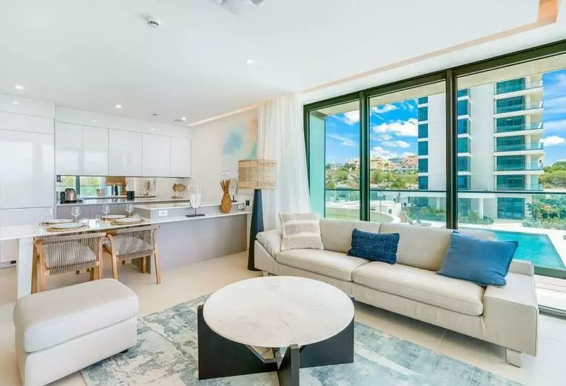 Fourteen At Mullet Bay