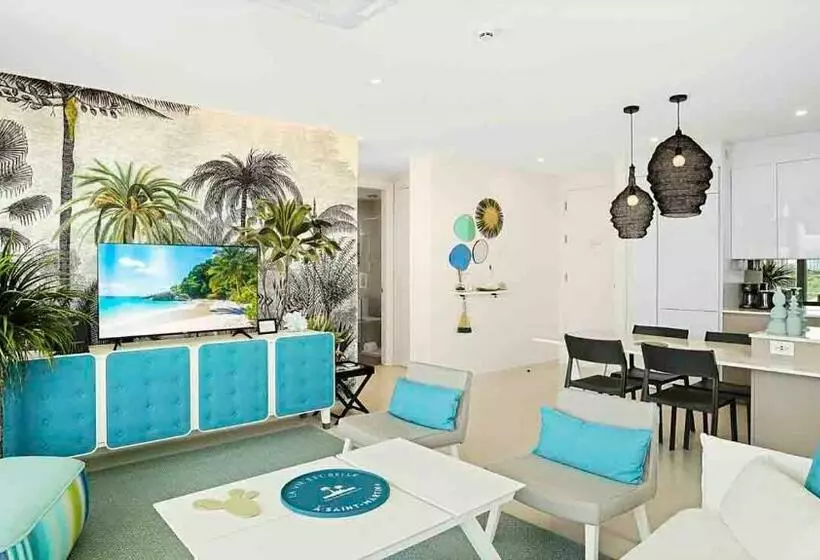 Fourteen At Mullet Bay