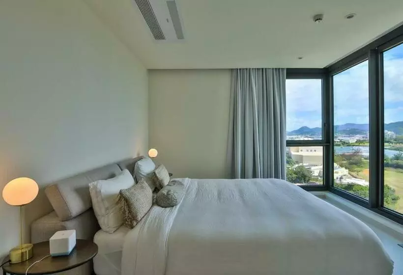 Fourteen At Mullet Bay