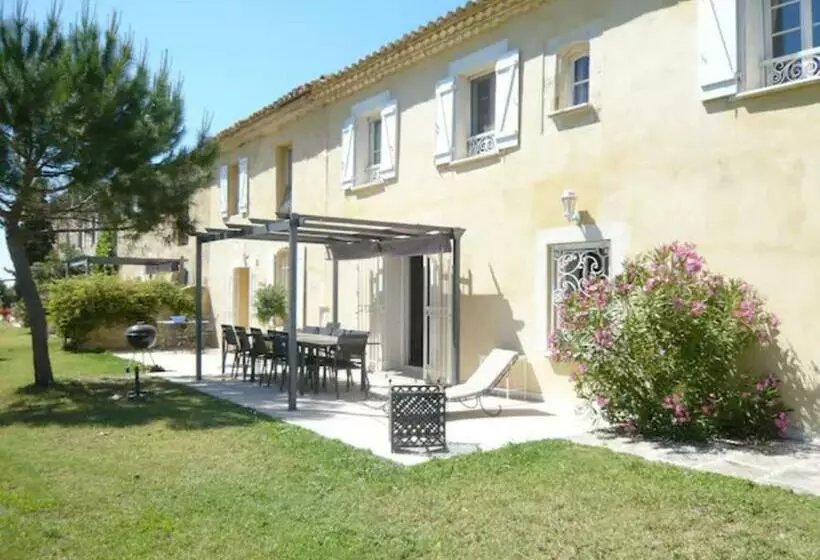 La Commanderie   18 Pers. Piscine Privée Chauffée