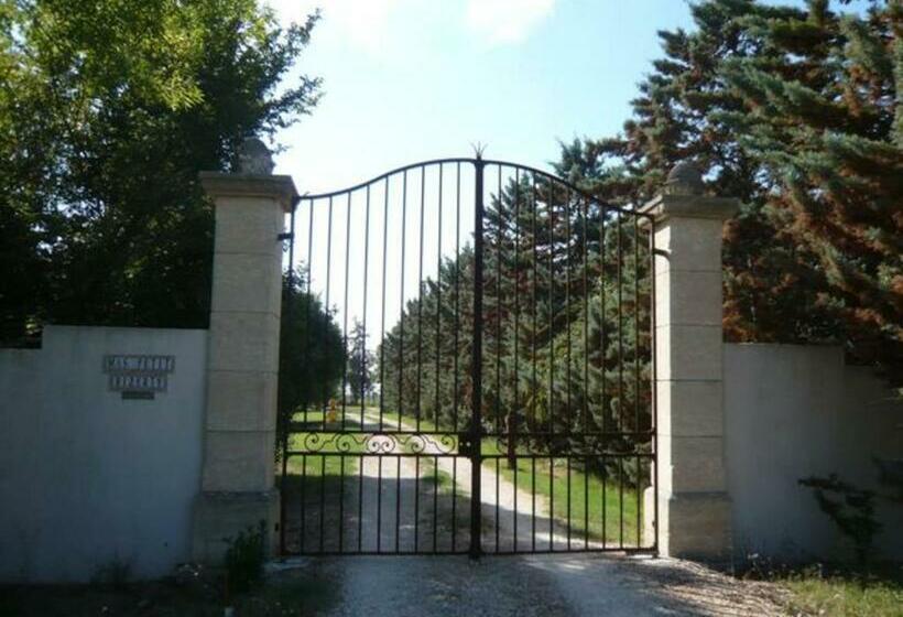 La Commanderie   18 Pers. Piscine Privée Chauffée