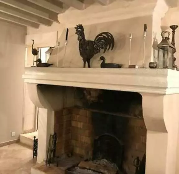 La Commanderie   18 Pers. Piscine Privée Chauffée