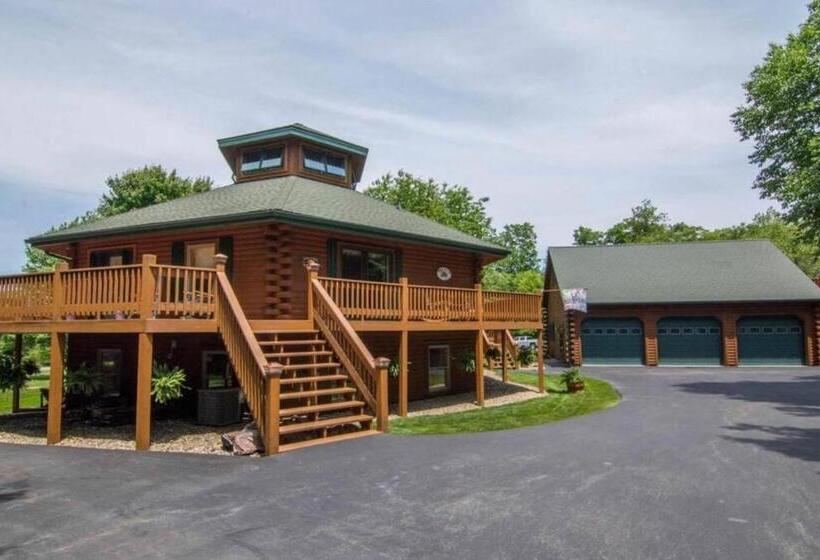 Pinnacle Paradise! Hot Tub! Dock Slip Included!