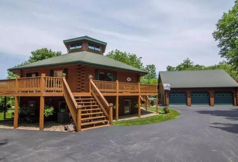 Pinnacle Paradise! Hot Tub! Dock Slip Included!