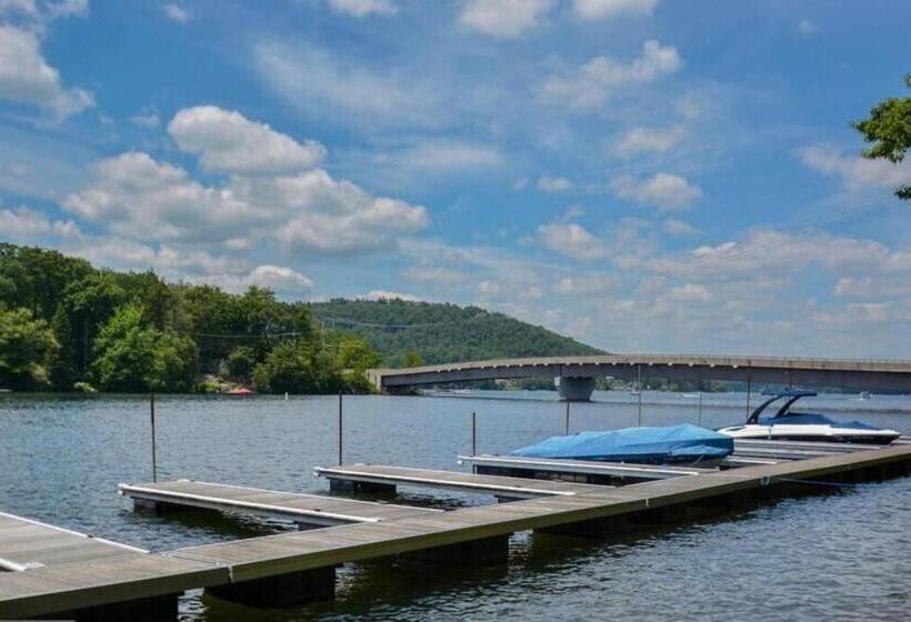 Pinnacle Paradise! Hot Tub! Dock Slip Included!