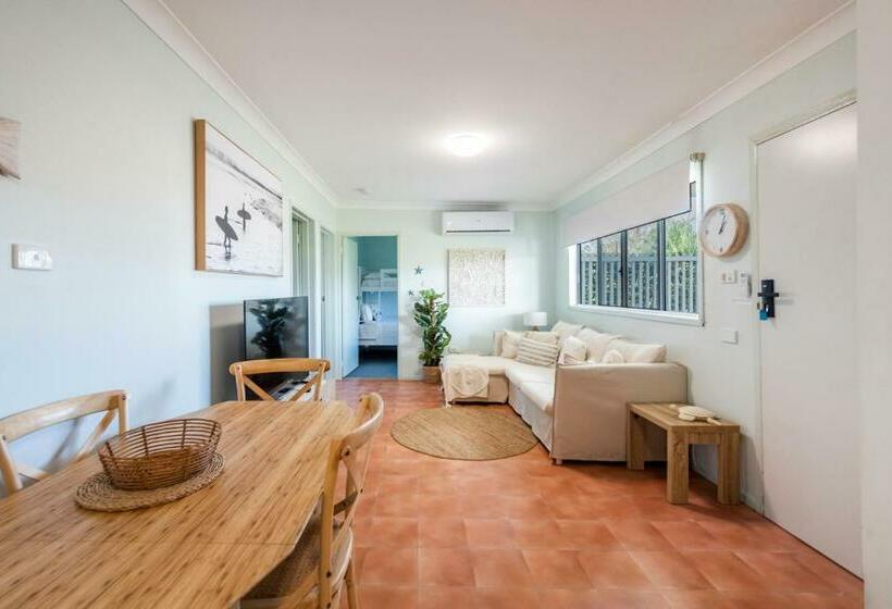 At The Beach Brooms Head Ljhooker Yamba