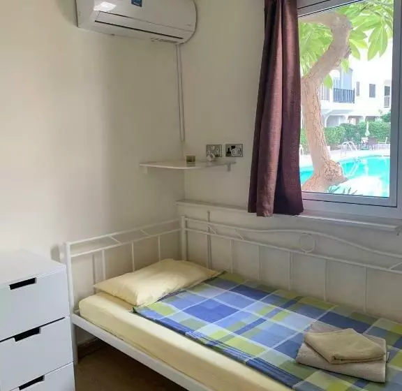 Theodoros Apt.22