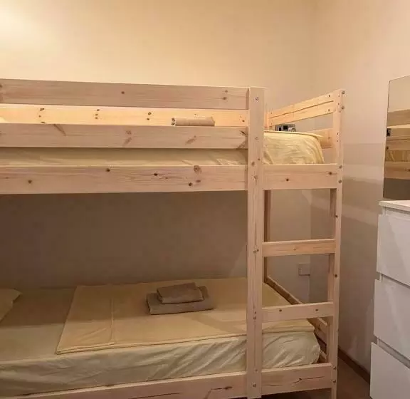Theodoros Apt.22