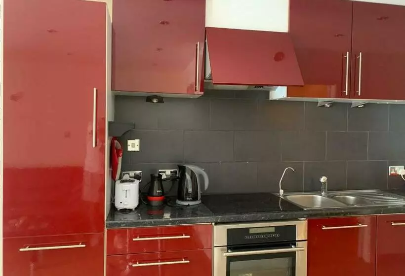 Theodoros Apt.22