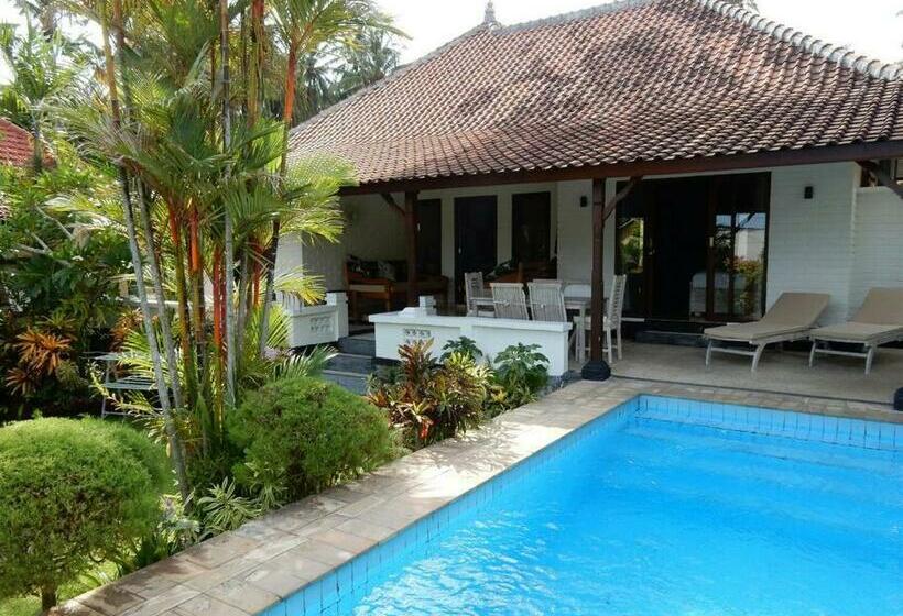 Villa Jasri Point   Beachfront Villa Close To Surf