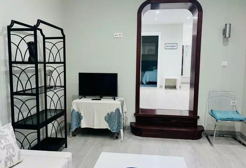 Apartamento Adosado Con Terraza En Playa América, Nigrán