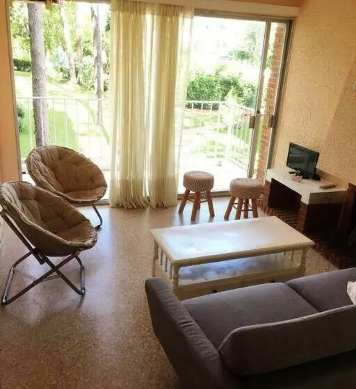 Arcobaleno, Gran Apartamento Con Con 2 Balcones Hacia El Jardín Y Hacia El Frente