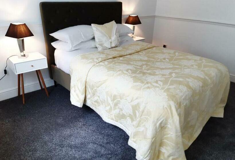 Cheerful Home Close To The City And Peak District