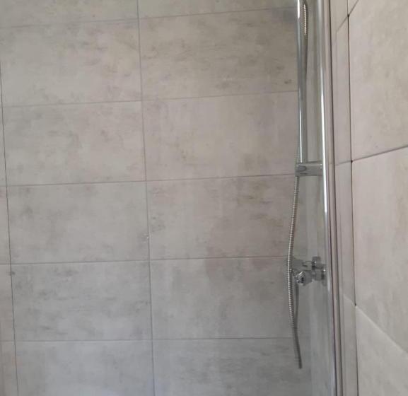 Cheerful Home Close To The City And Peak District