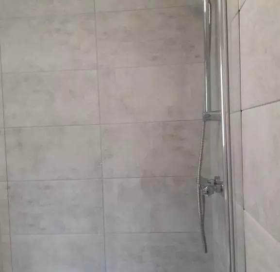 Cheerful Home Close To The City And Peak District