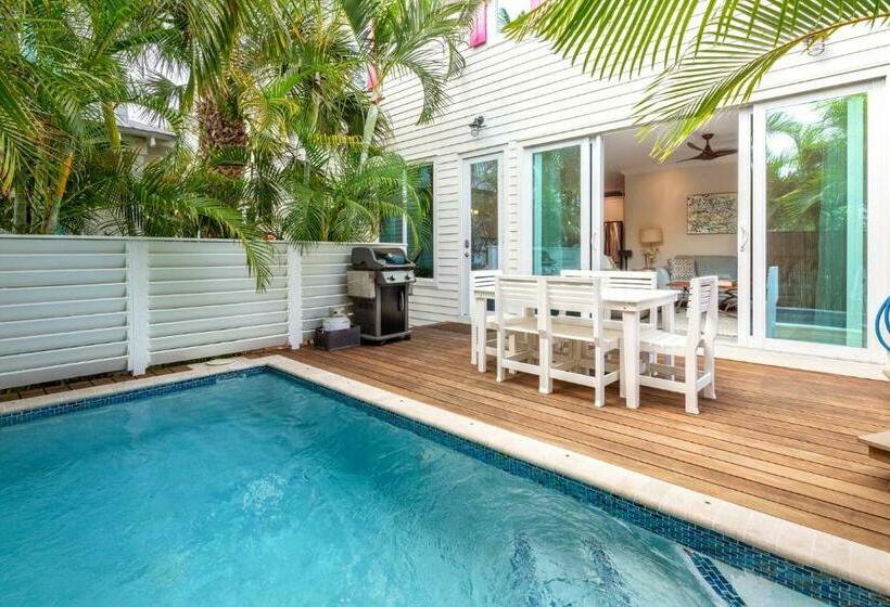 Southernmost View  Pool & Water Views