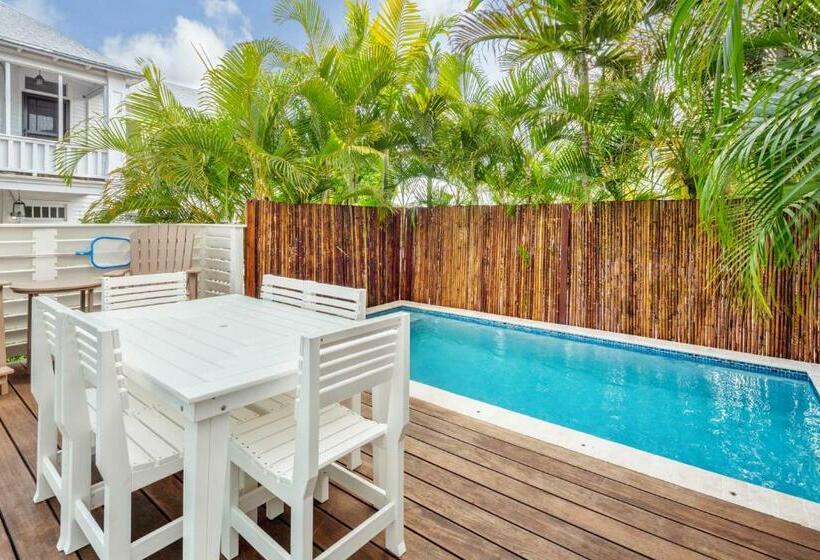 Southernmost View  Pool & Water Views