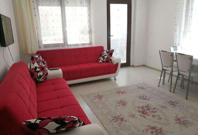 Summer House With Mountain View, 10 Minutes Walking Distance From The Sea