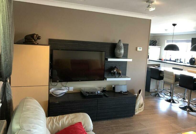 9 The Coach House In Rye