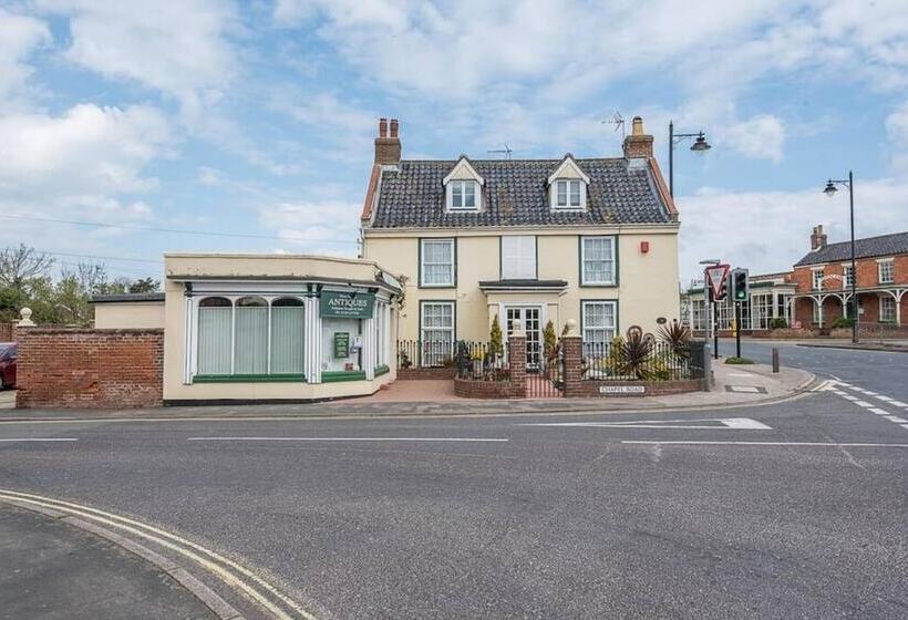 Coachman S Cottage, Wrentham