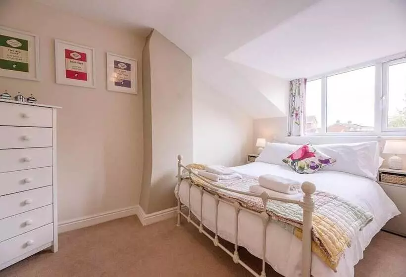 Coachman S Cottage, Wrentham