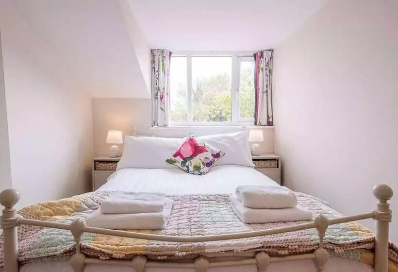 Coachman S Cottage, Wrentham