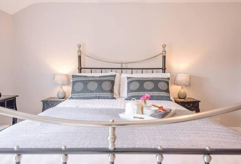 Coachman S Cottage, Wrentham