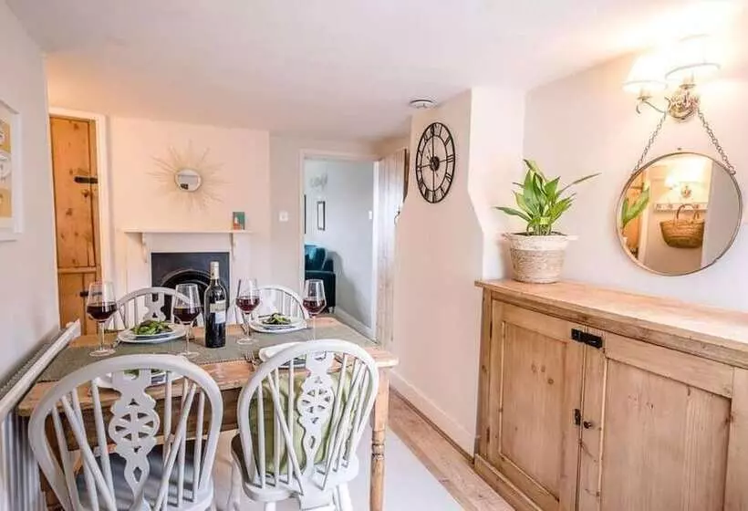 Coachman S Cottage, Wrentham