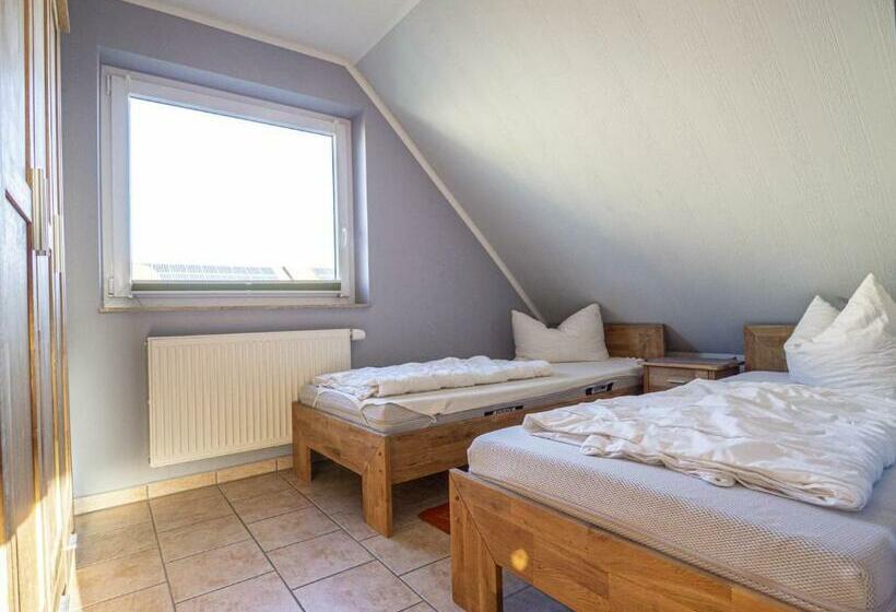 Ferienhaus Karola, Wohnung 2   Og