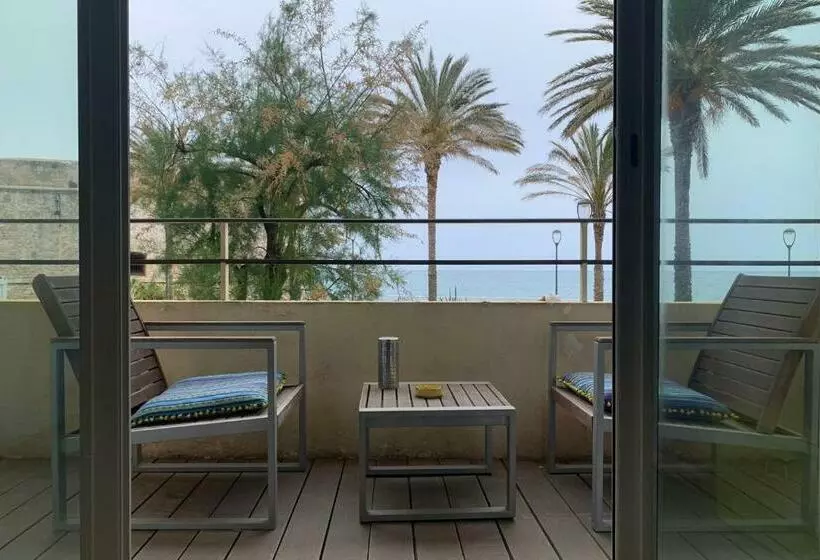 Fully Equipped Beachfront Studio In The Heart Of The City Center