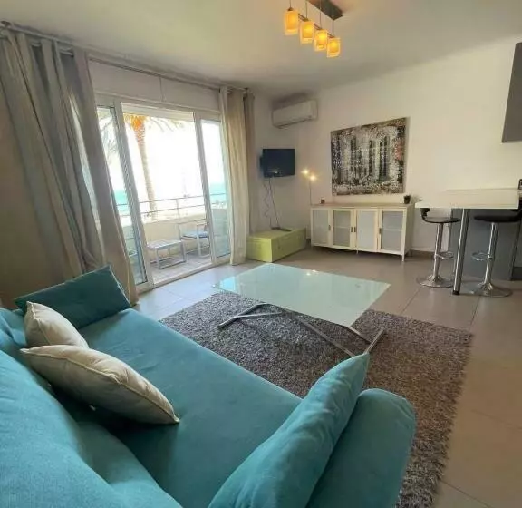 Fully Equipped Beachfront Studio In The Heart Of The City Center
