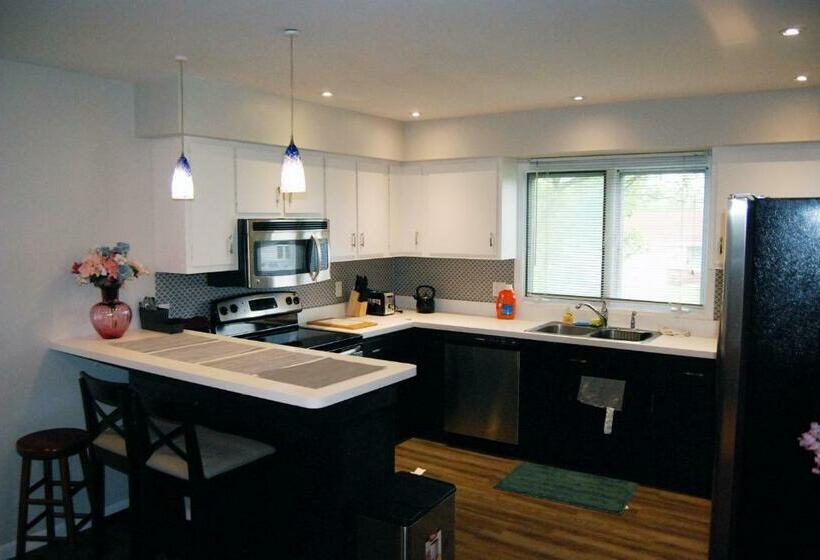 Hoosier Inn Indiana University