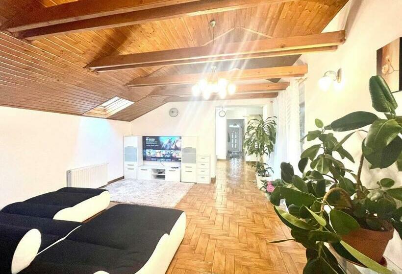 Holiday Home With Jakuzzi And Sauna