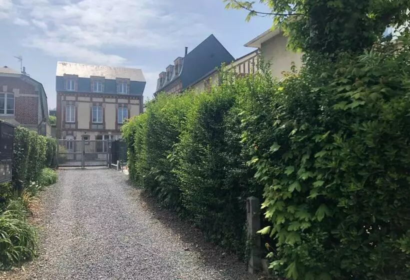 L Evasion Centre Et Plage