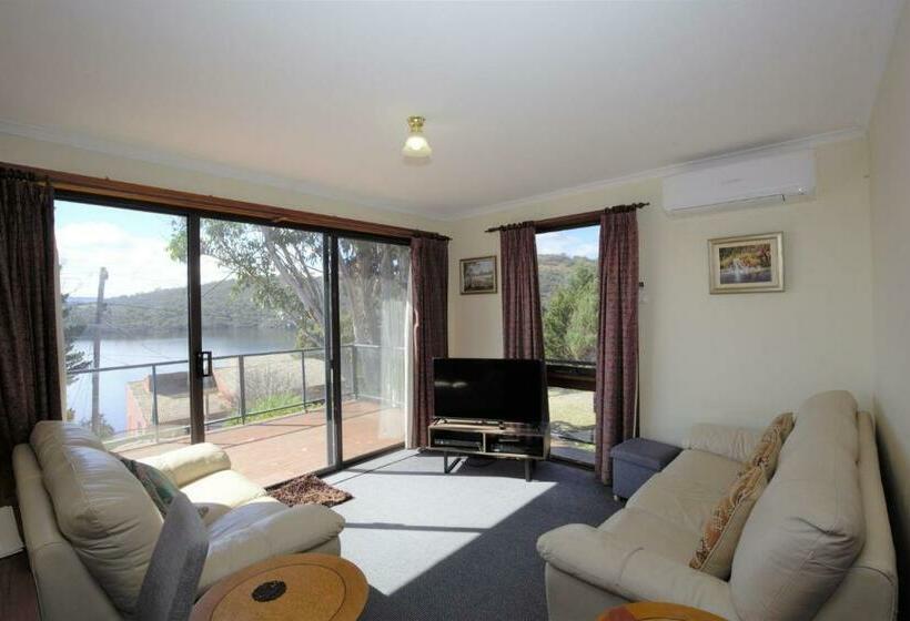 Lakeview 2 6 Townsend Street