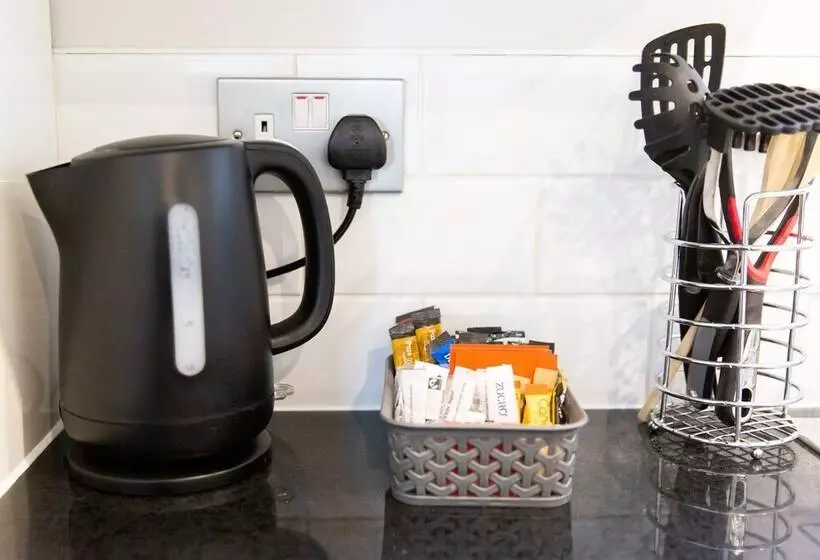 Velvet 2 Bedroom Apartment, Brewery Road, Hoddesdon