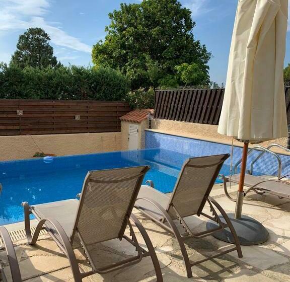 Villa Anastasia ,150 M To Coral Bay Beach