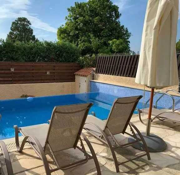 Villa Anastasia ,150 M To Coral Bay Beach