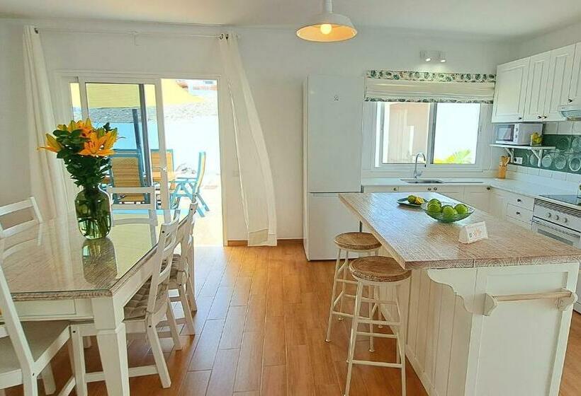 Villa Calma Climatized Pool Private Jacuzzi Spa In Tarajalejo