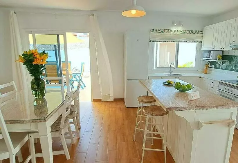 Villa Calma Climatized Pool Private Jacuzzi Spa In Tarajalejo