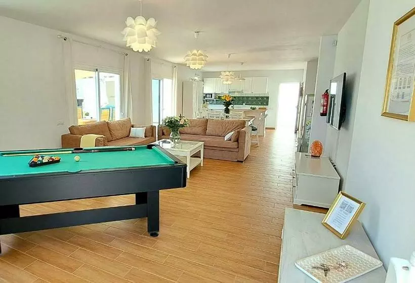 Villa Calma Climatized Pool Private Jacuzzi Spa In Tarajalejo