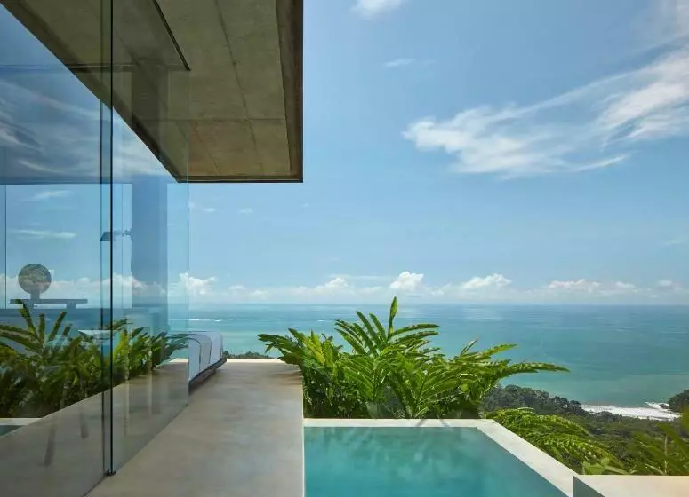 Achioté Architectural Gem Adults Only