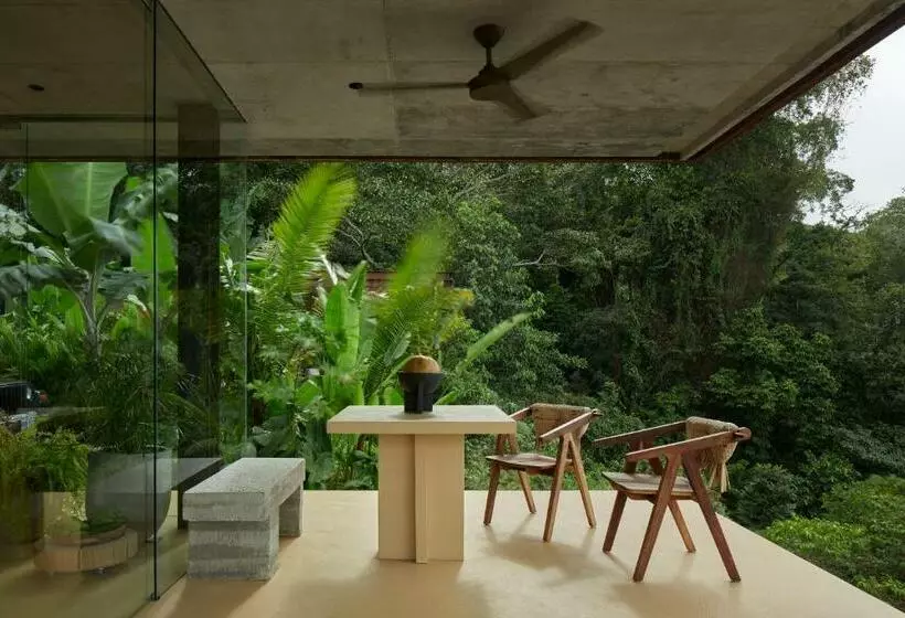 Achioté Architectural Gem Adults Only